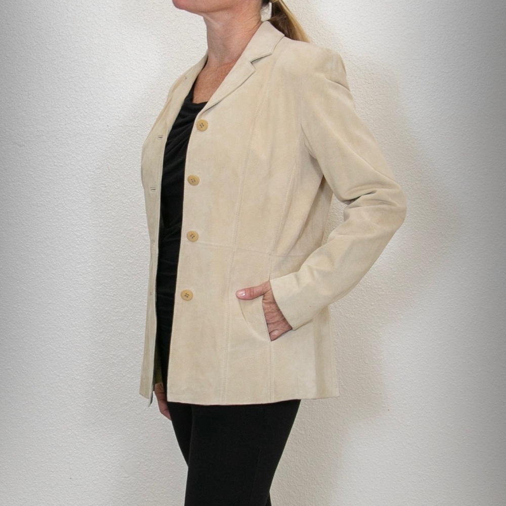 Liz Claiborne beige suede leather jacket. Good condition size medium.